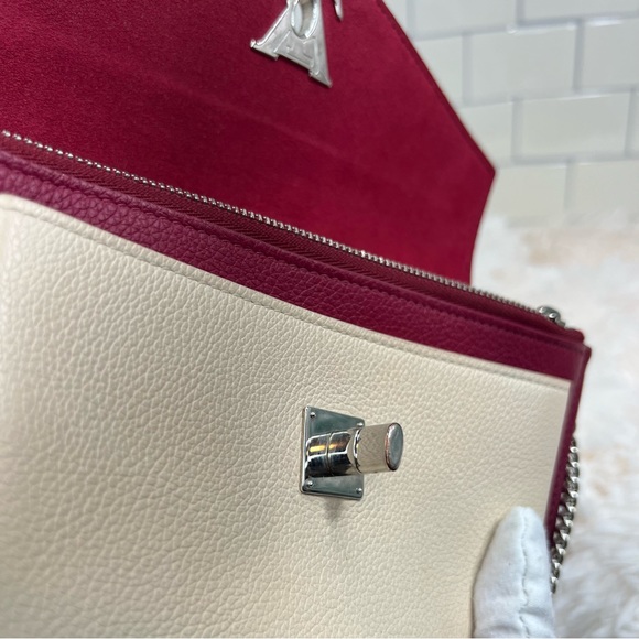 LOUIS VUITTON Calfskin My Lockme Chain Pochette Lie De Vin Etain Creme - Picture 13 of 15